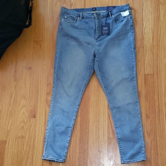 Gap skinny jeans  - Picture 1 of 4